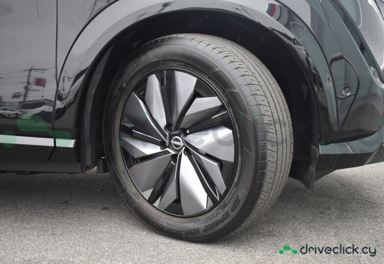 Nissan Ariya Black