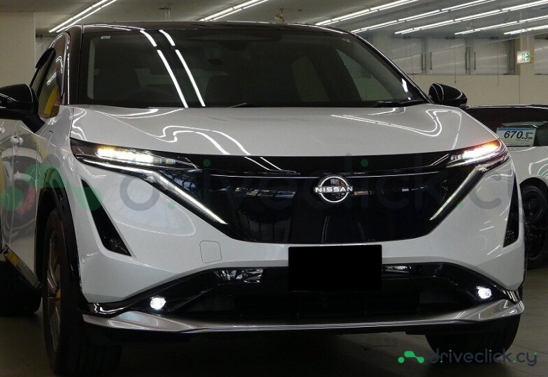 Nissan Ariya White