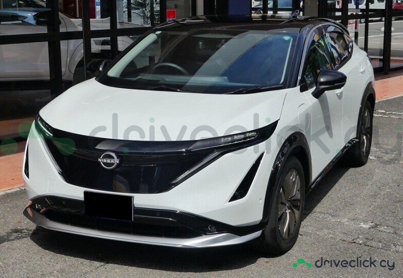 Nissan Ariya White