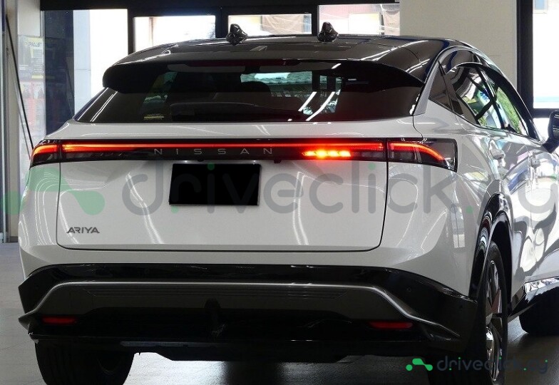 Nissan Ariya White