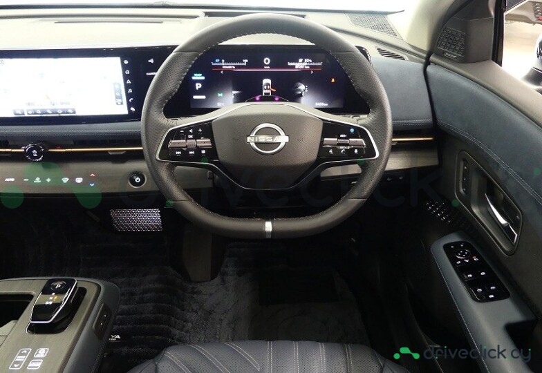 Nissan Ariya White