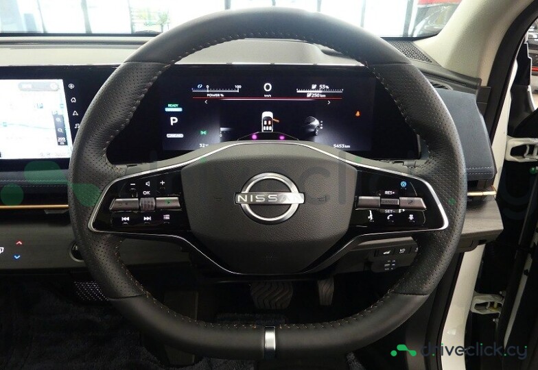 Nissan Ariya White