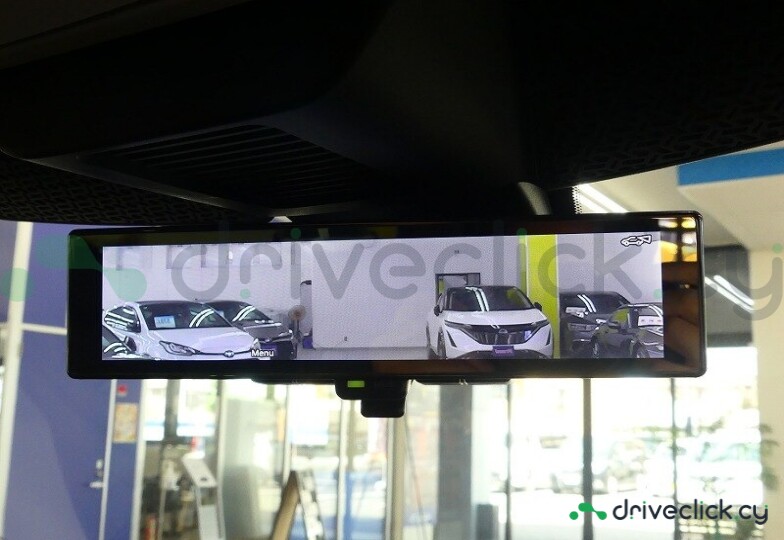 Nissan Ariya White