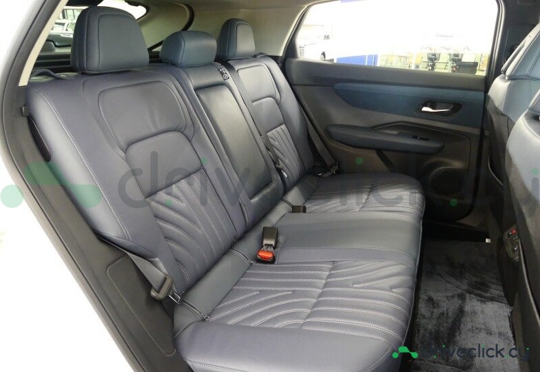 Nissan Ariya White
