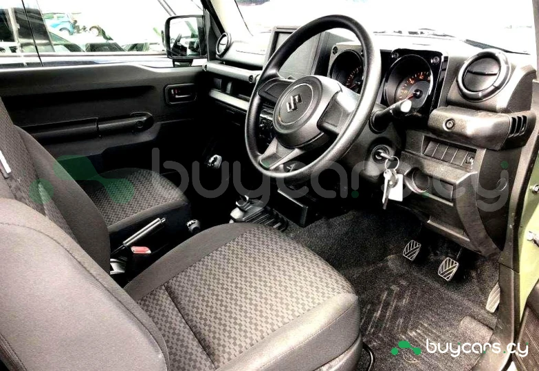 Suzuki Jimny Зеленый