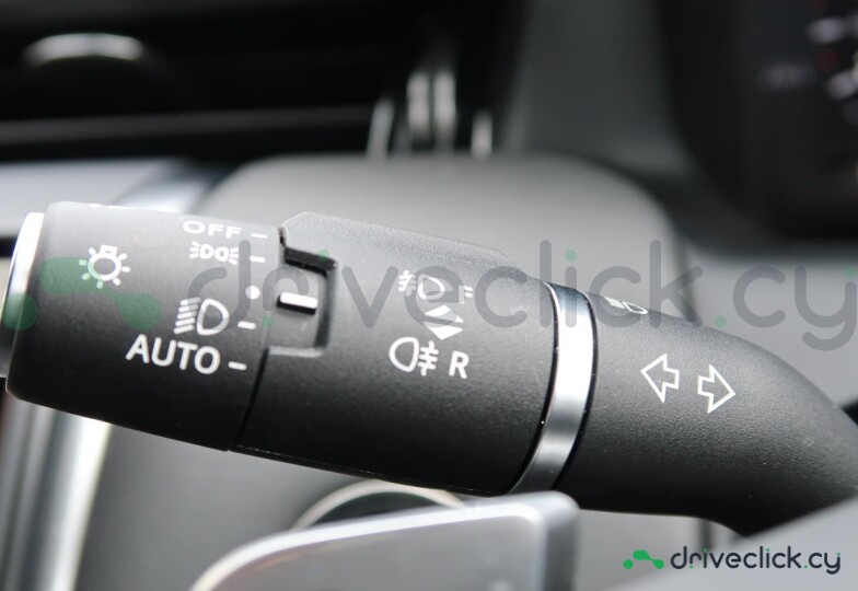 Land Rover Discovery Sport White