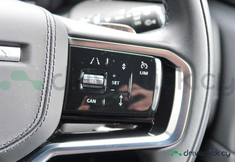 Land Rover Discovery Sport White