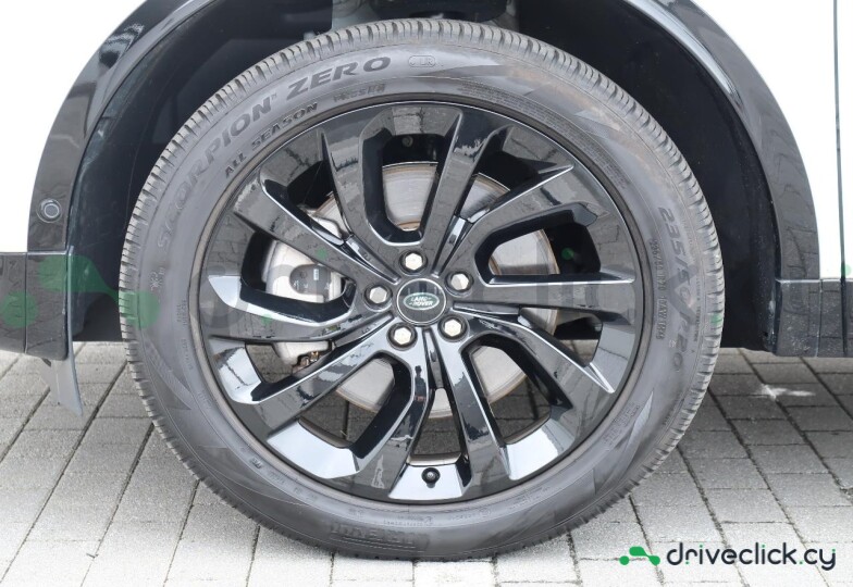 Land Rover Discovery Sport White