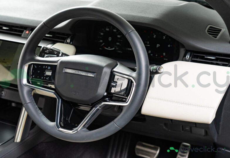 Land Rover Discovery Sport Black