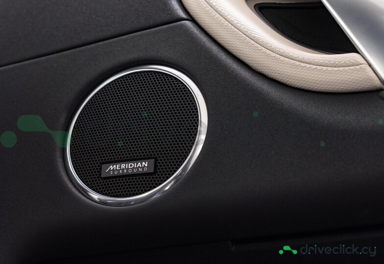 Land Rover Discovery Sport Black