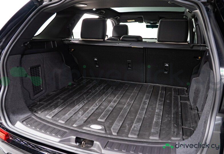 Land Rover Discovery Sport Black