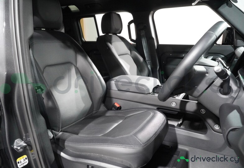 Land Rover Defender Black