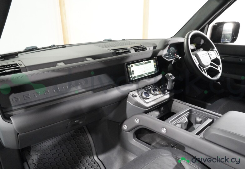 Land Rover Defender Black