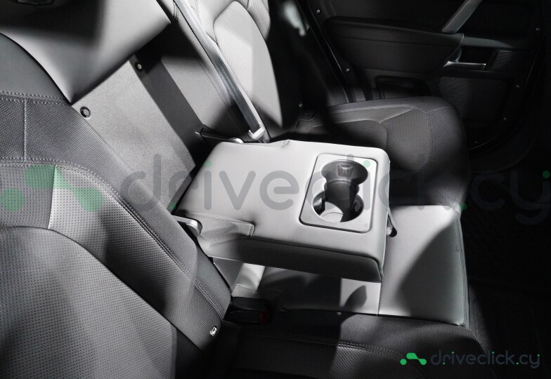 Land Rover Defender Black