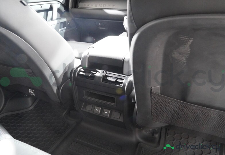 Land Rover Defender Black