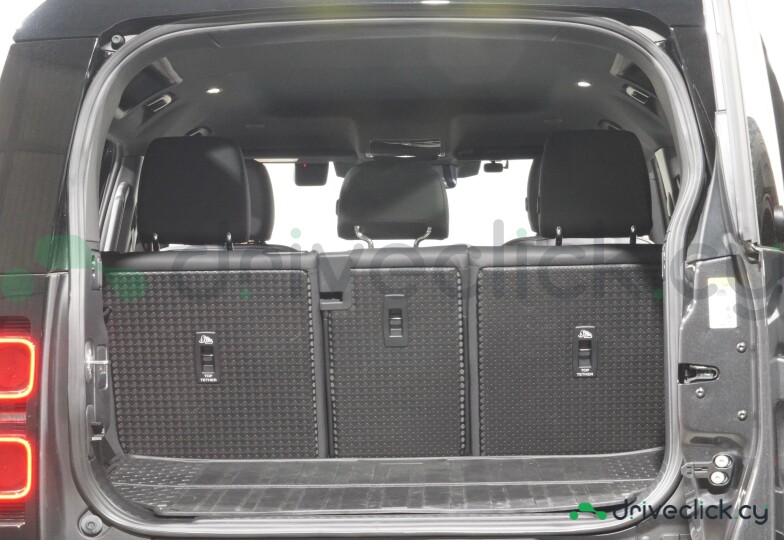 Land Rover Defender Black