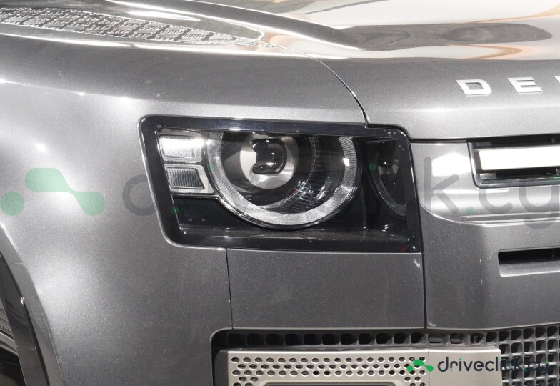 Land Rover Defender Black