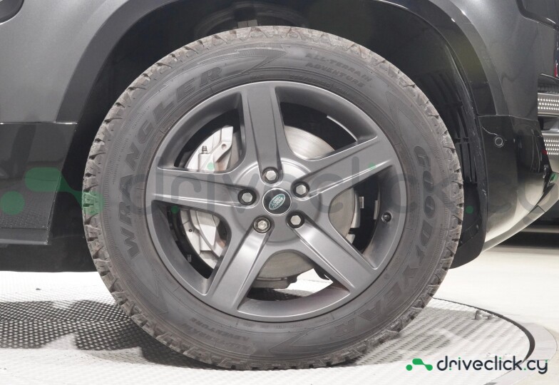 Land Rover Defender Black