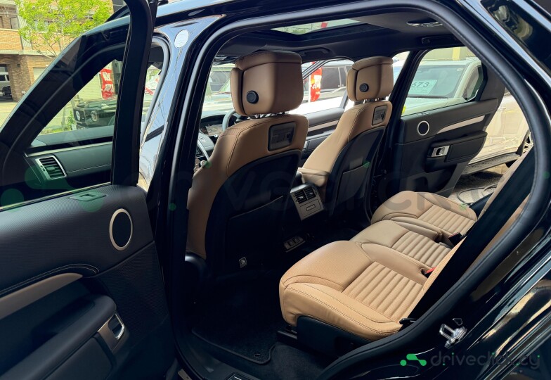 Land Rover Discovery Black