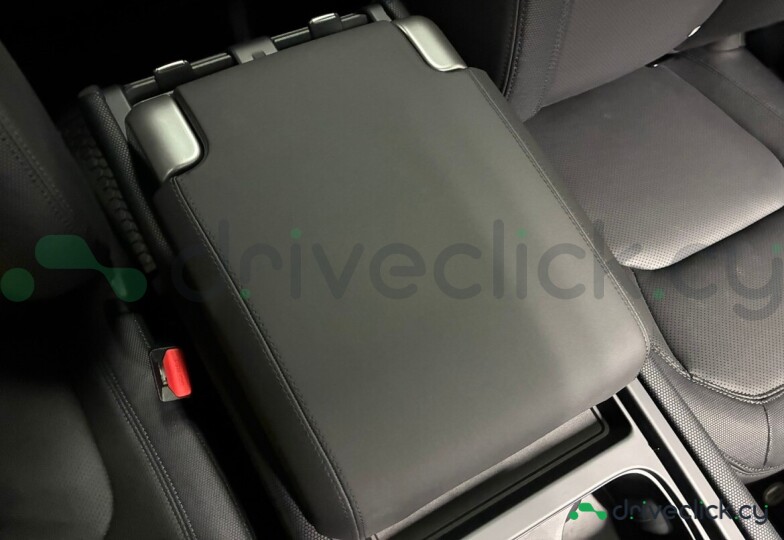Land Rover Defender White