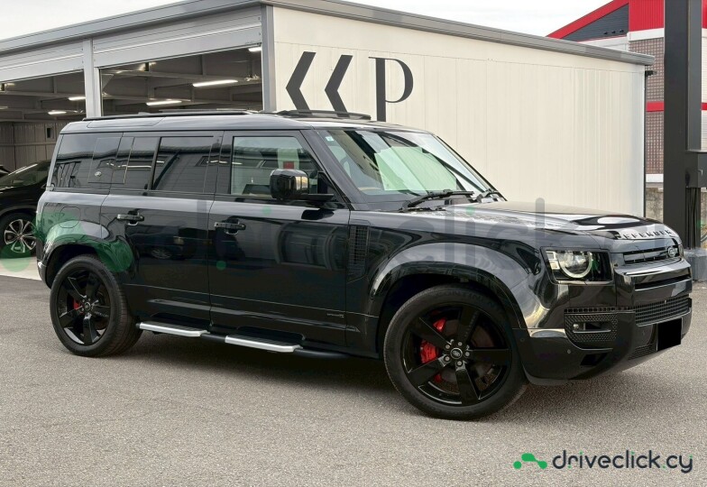 Land Rover Defender Black