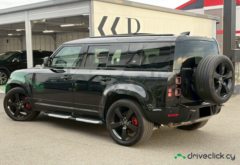 Land Rover Defender Black