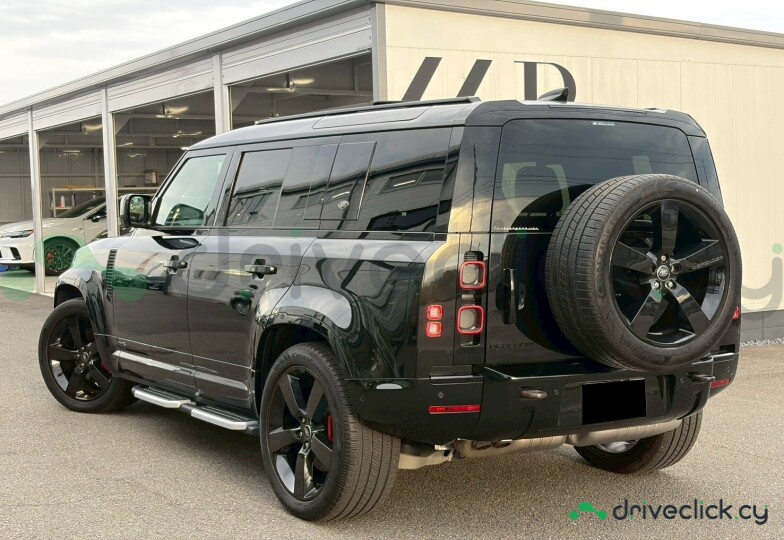 Land Rover Defender Black