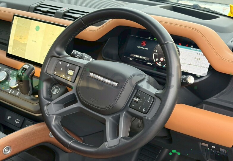 Land Rover Defender Black