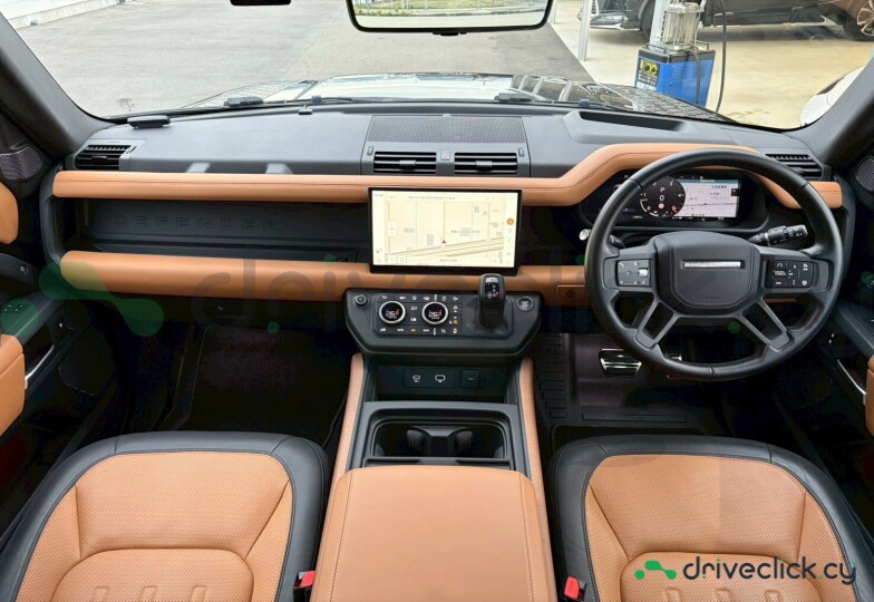 Land Rover Defender Black