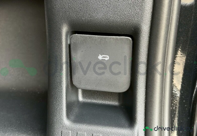 Land Rover Defender Black
