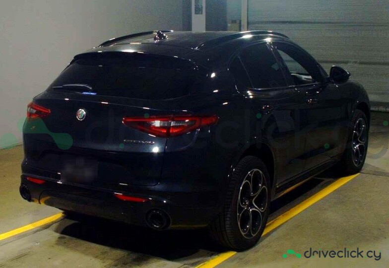 Alfa Romeo Stelvio Черный