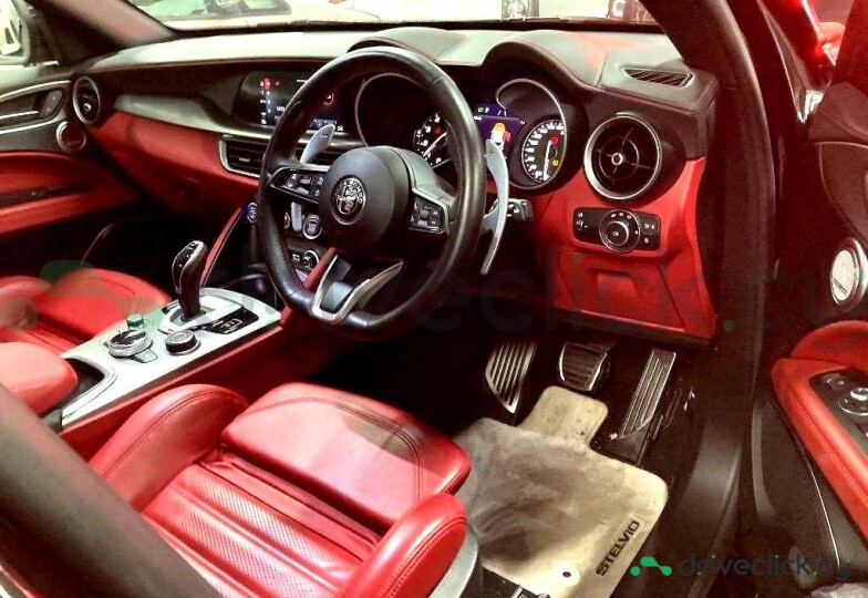 Alfa Romeo Stelvio Черный