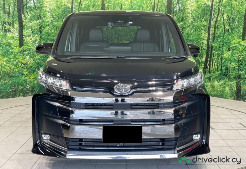 Toyota Noah Black