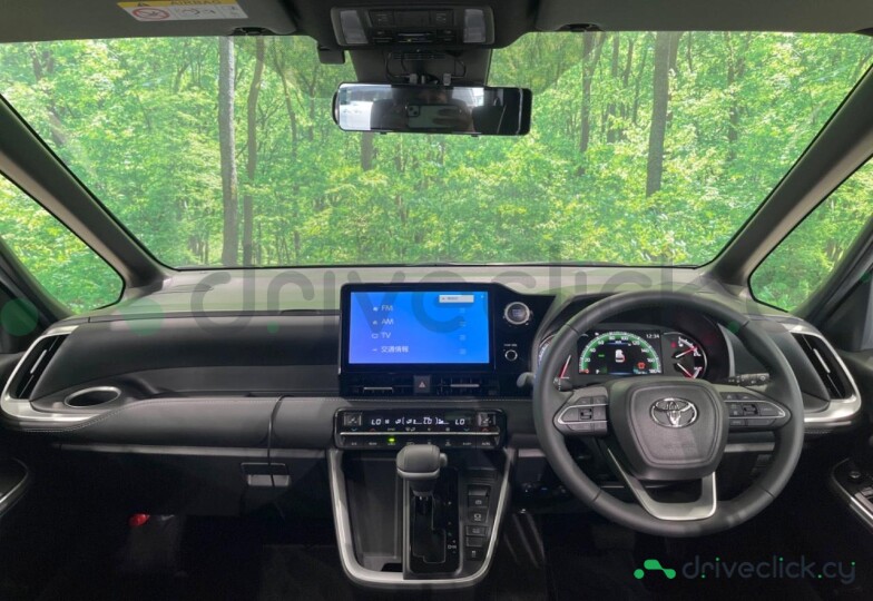 Toyota Noah Black