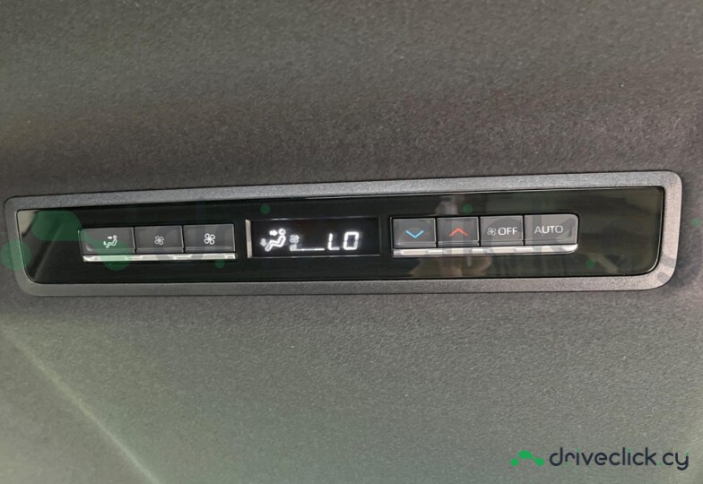 Toyota Noah Black