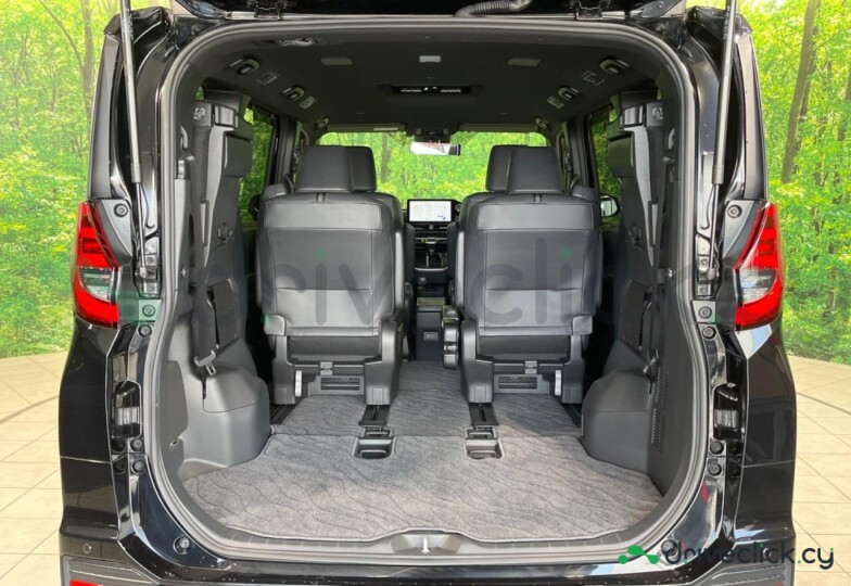 Toyota Noah Black