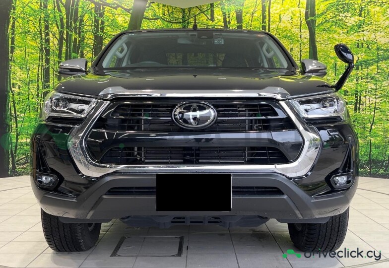 Toyota Hilux Black