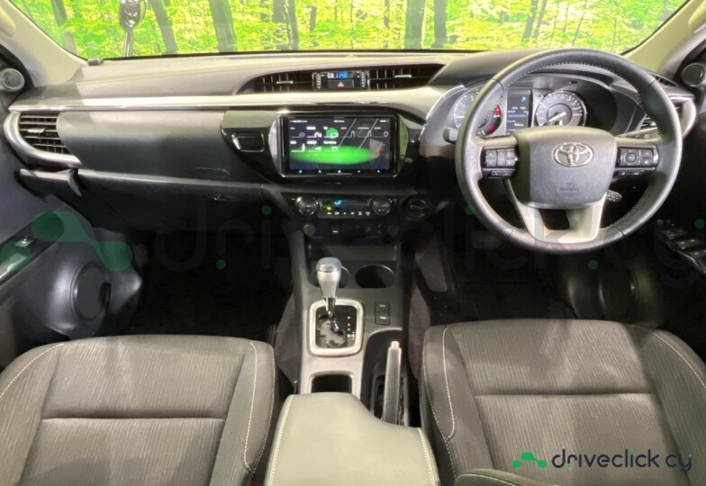 Toyota Hilux Black