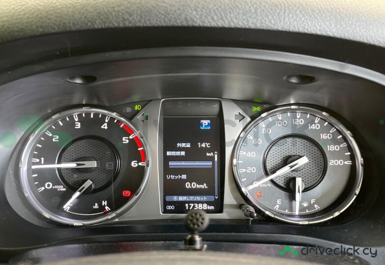 Toyota Hilux Black