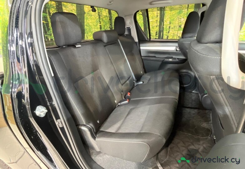 Toyota Hilux Black