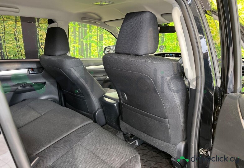 Toyota Hilux Black