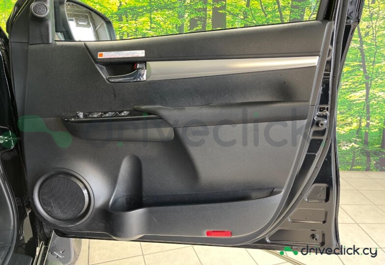 Toyota Hilux Black