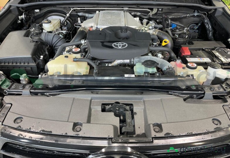 Toyota Hilux Black