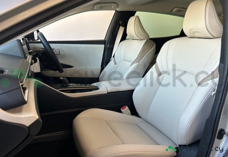 Toyota Crown Grey