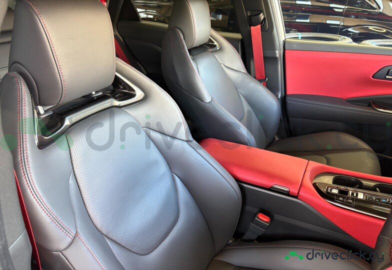 Toyota Crown Red