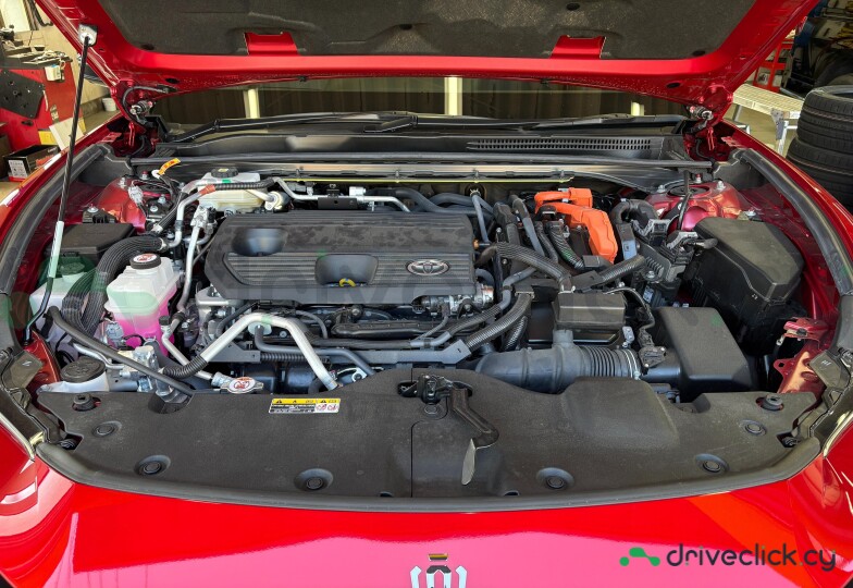 Toyota Crown Red