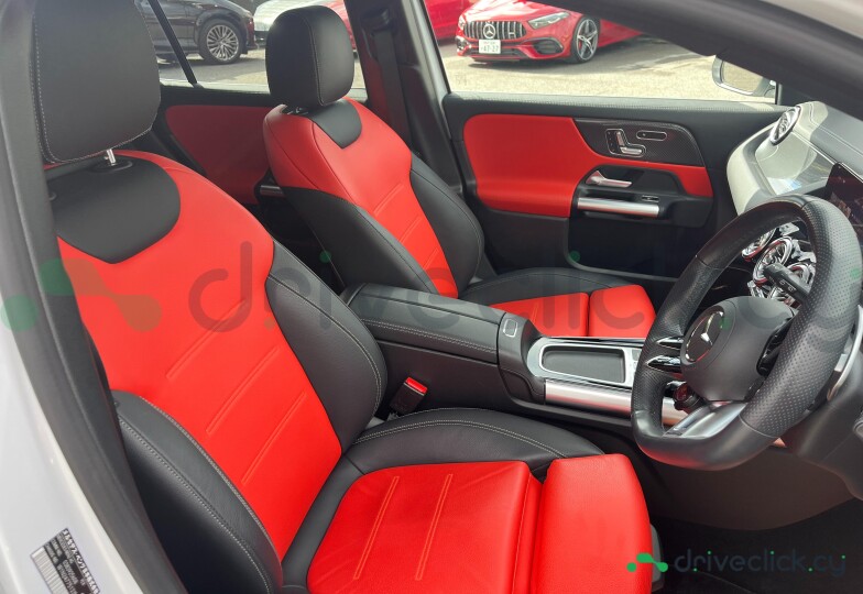 Mercedes GLA-class White