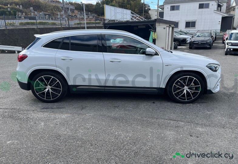 Mercedes GLA-class White