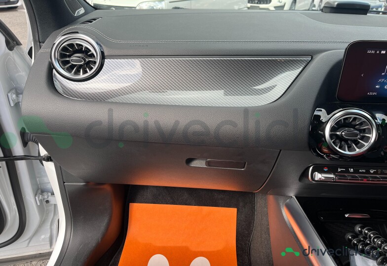 Mercedes GLA-class White