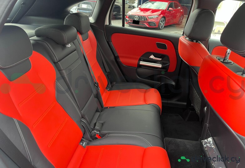 Mercedes GLA-class White